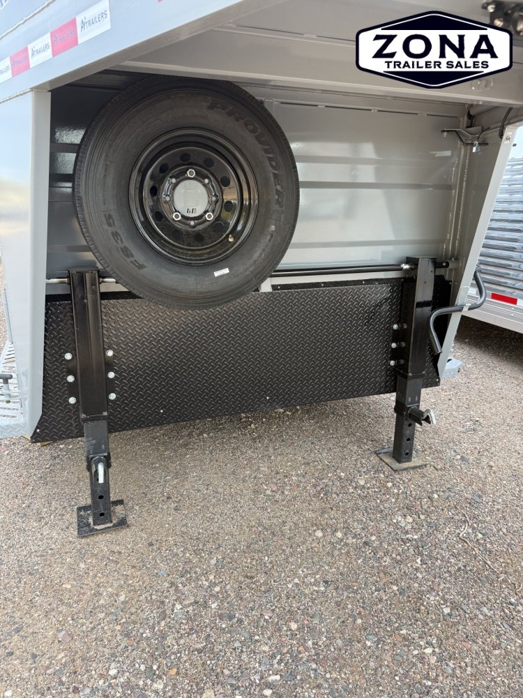 2027 Cattleman 28Ft Stock Combo - Rubber Plank Floor - Swing out Saddle Racks - 8k Axles