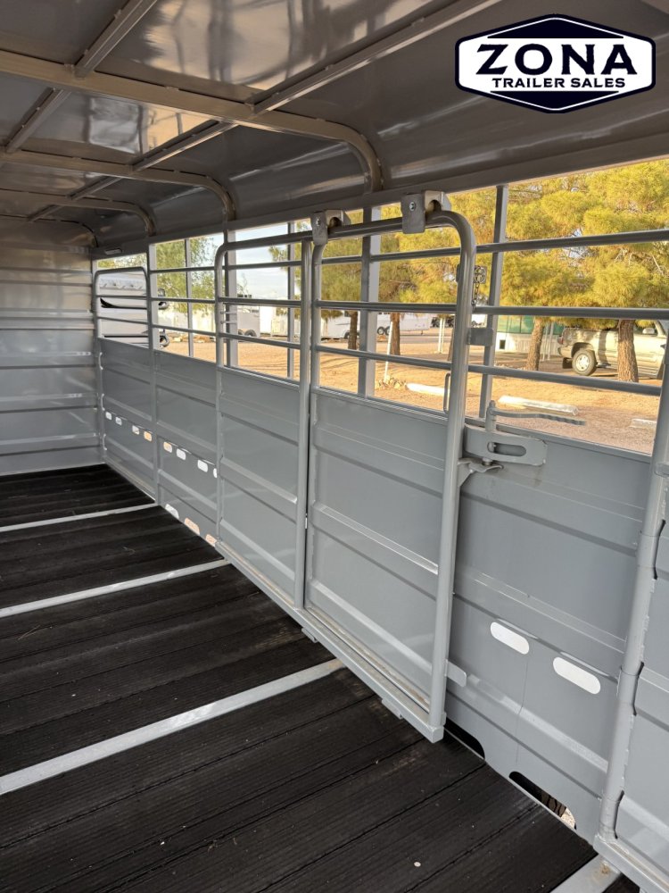 2027 Cattleman 28Ft Stock Combo - Rubber Plank Floor - Swing out Saddle Racks - 8k Axles