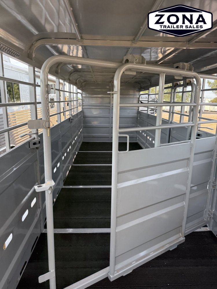 2027 Cattleman 28Ft Stock Combo - Rubber Plank Floor - Swing out Saddle Racks - 8k Axles