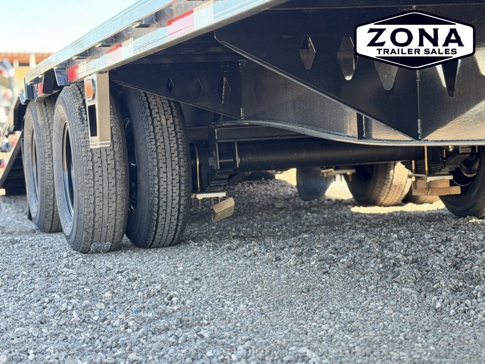 *ON ORDER* 2027 Double A GHB208 - 32ft Hydraulic Dove Tail - Engineered Frame and Neck