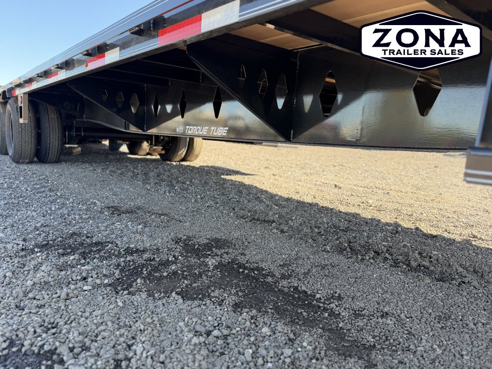*ON ORDER* 2027 Double A GHB208 - 32ft Hydraulic Dove Tail - Engineered Frame and Neck