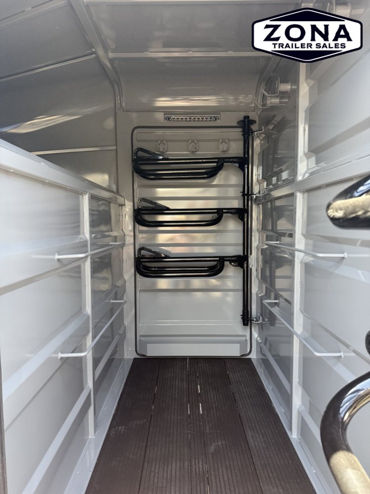 2027 Cattleman 20Ft Stock Combo - Dual Tack Doors - Swing Out Saddle Racks - 7k Torsion Axles