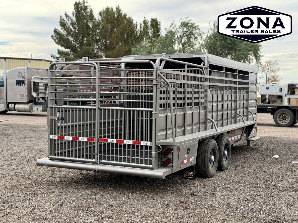 2027 GR 24ft Stock Combo - Half top - Swing out Saddle Racks - Rubber Plank Floor