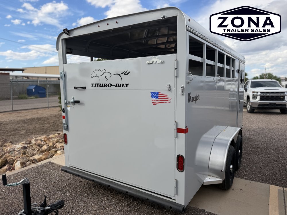 2026 THURO-BILT 3H SLANT - EXTRA STALL LENGTH - Padded Dividers - Swing out saddle rack