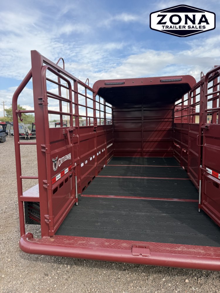 2027 Cattleman 20Ft Stock Combo 3/4 Top - Dual Tack Doors - Swing Out Saddle Racks - 7k Torsion Axles