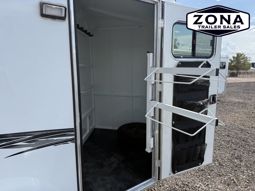 2026 Thuro-Bilt RENEGADE 2 Horse - Extra Stall Length