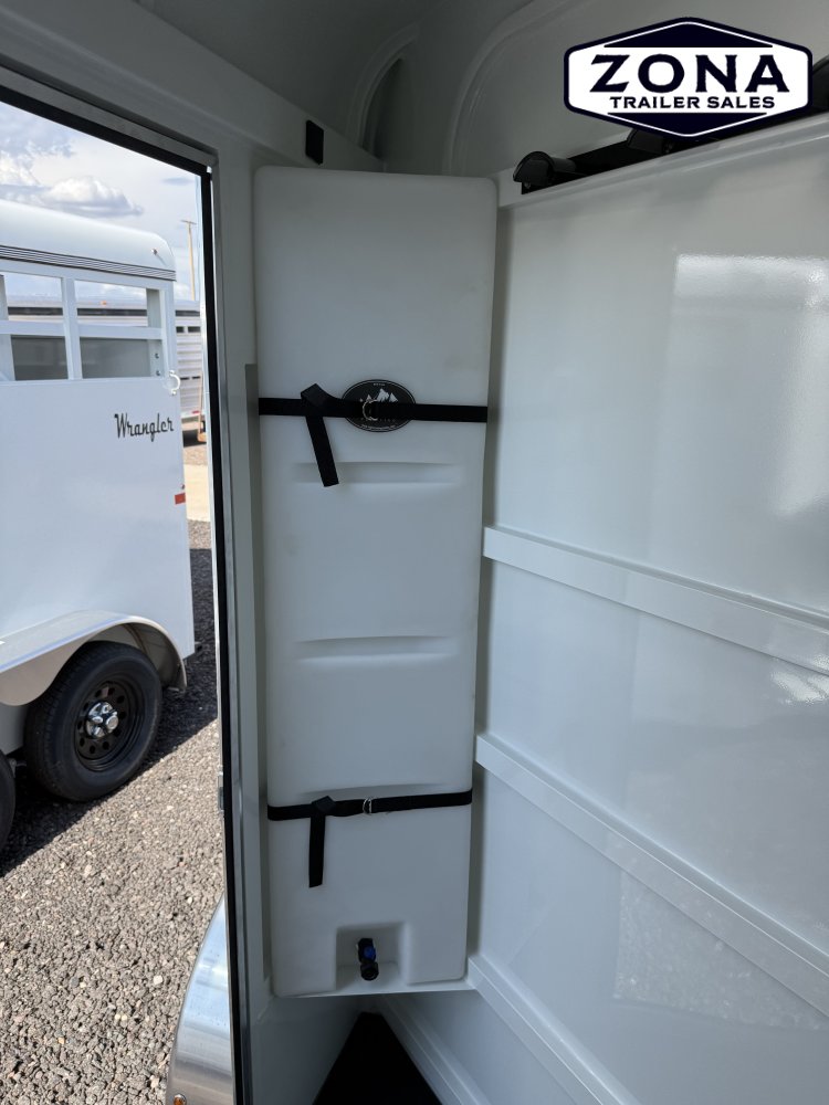 2026 Thuro-Bilt RENEGADE 2 Horse - Extra Stall Length