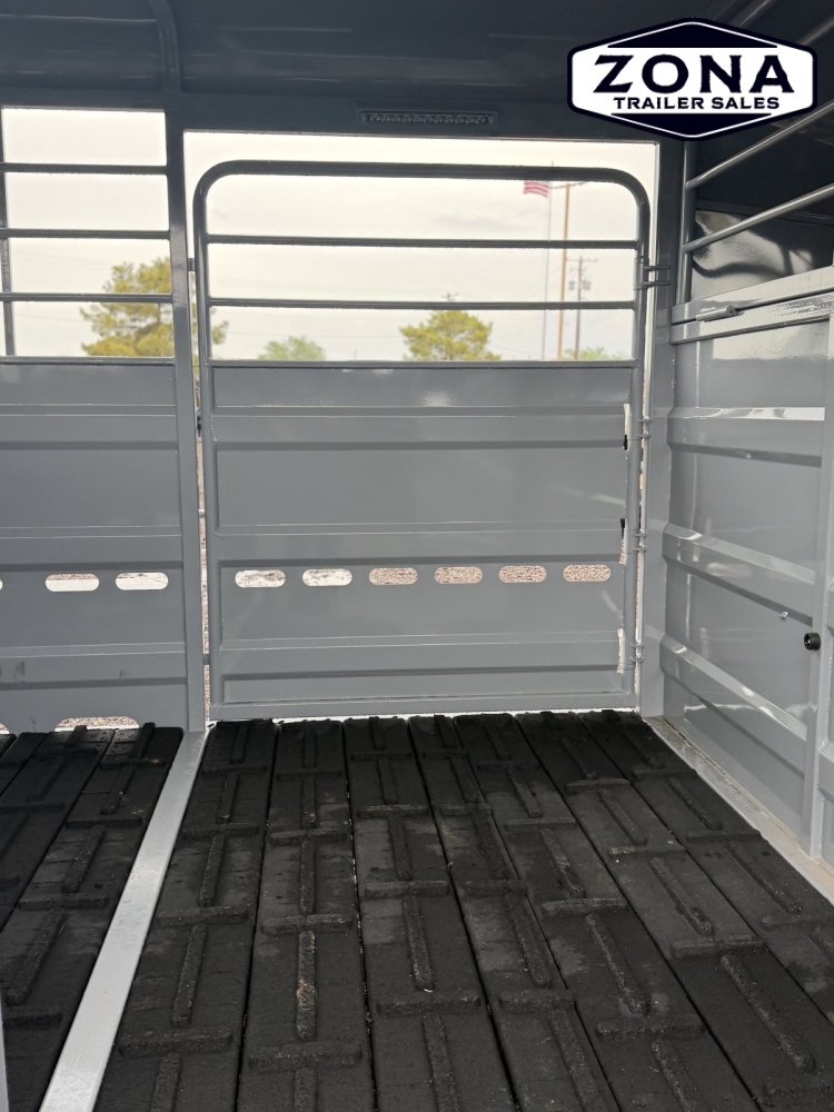 2027 Cattleman 24Ft Straight Stock - 8k Axles