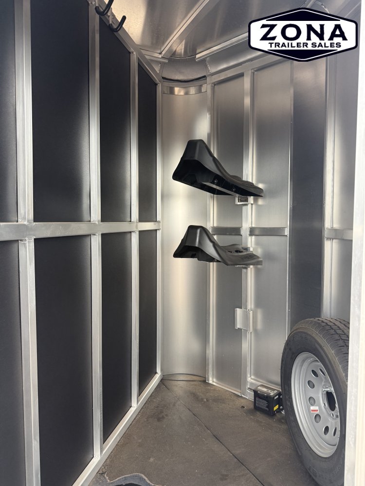 2027 SHADOW 2 HORSE - 7'6" TALL - 120" STALL LENGTH - 42" STALL WIDTH - ALL ALUMINUM FRAME
