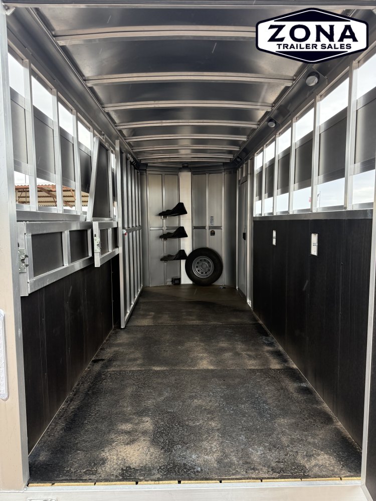 2027 SHADOW 3 HORSE - 7'6" TALL - 120" STALL LENGTH - 42" STALL WIDTH - ALL ALUMINUM FRAME