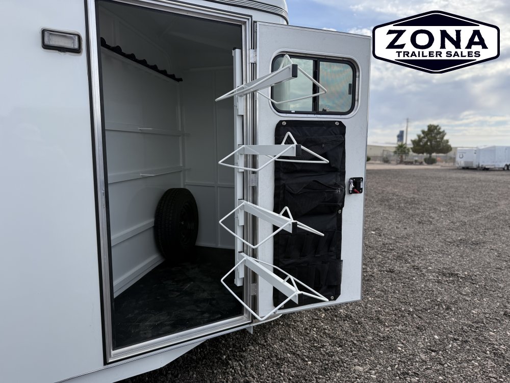 2026 Thuro-Bilt Wrangler Plus 4 Horse - WARMBLOOD STALL LENGTH