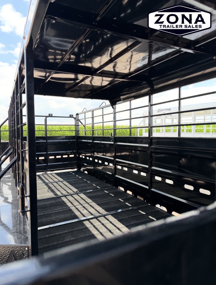 *ON ORDER* 2027 Cattleman 24Ft Stock Combo Half Top - 8k Torsion Axles - Rubber Plank Floor