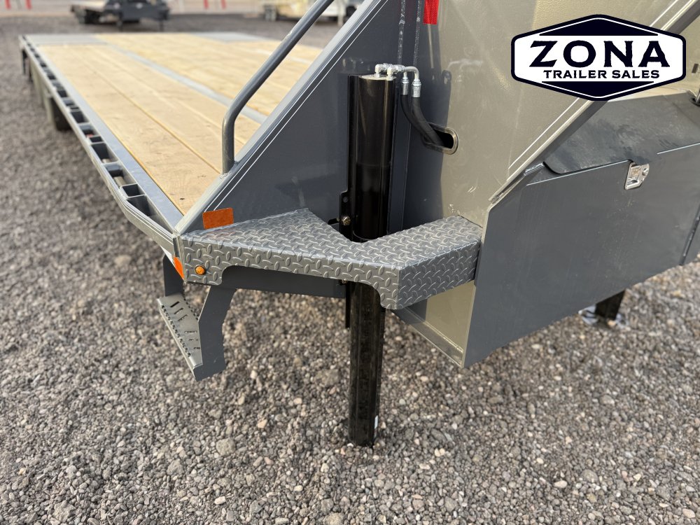 2027 Double A GHB208 - 32ft Hydraulic Dove Tail