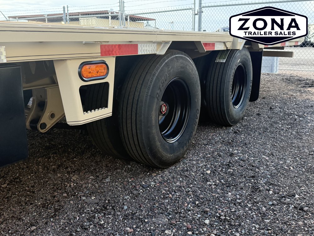 2027 Double A GHB258 - 32ft Hydraulic Dove Tail